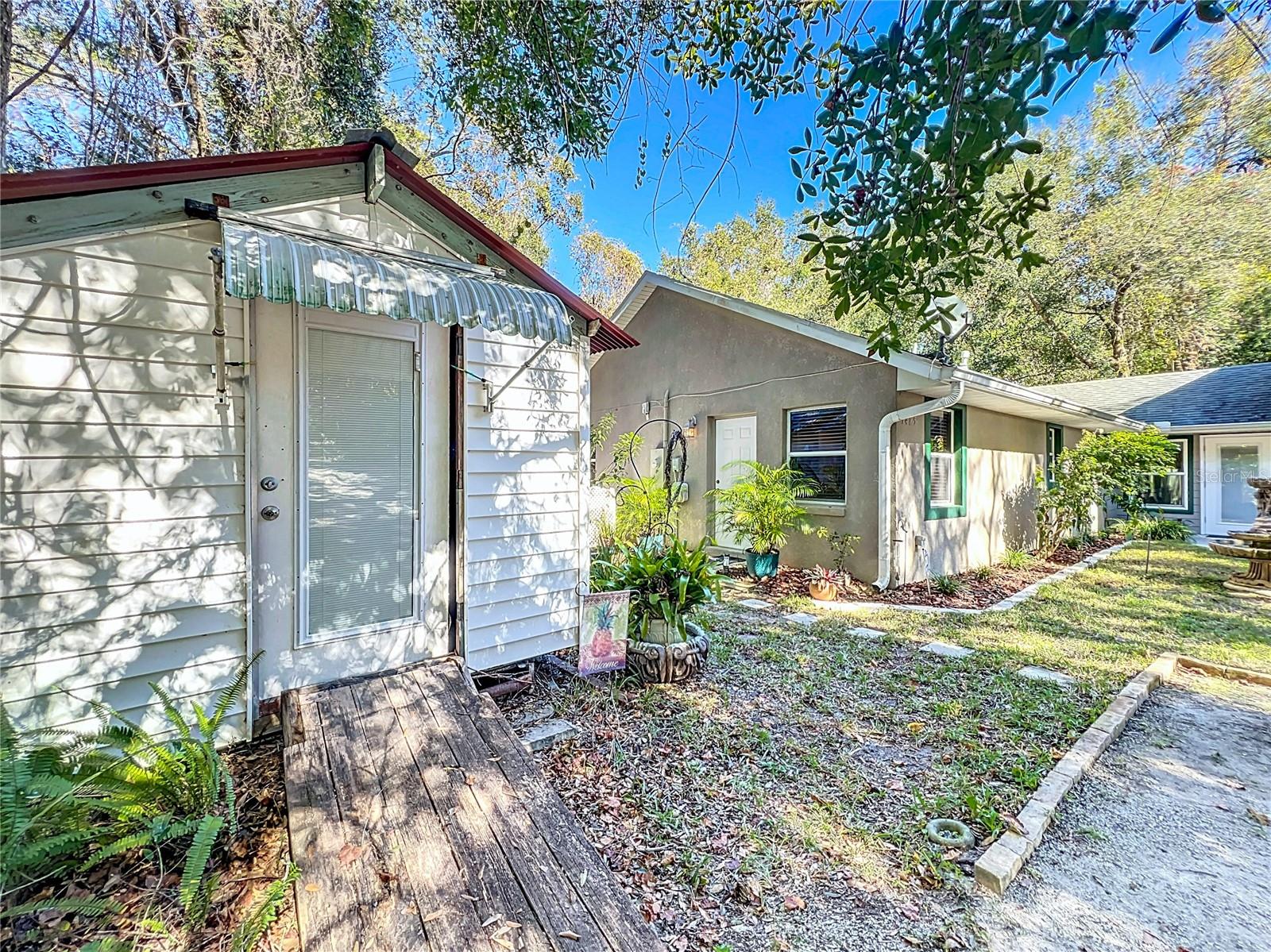 1415 E 9TH AVE, MOUNT DORA, FL, 32757