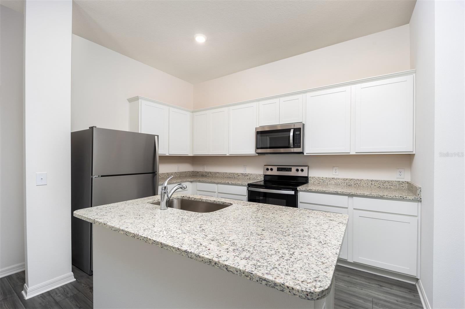 811 POPPY LN, DUNDEE, FL, 33838
