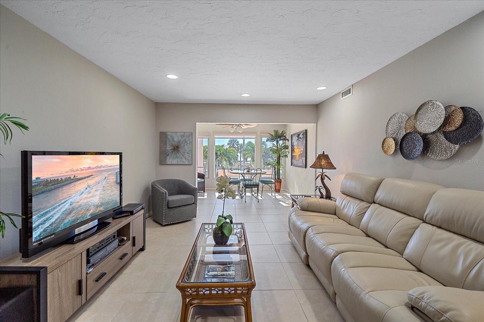 711 BEACH RD #208, SARASOTA, FL, 34242