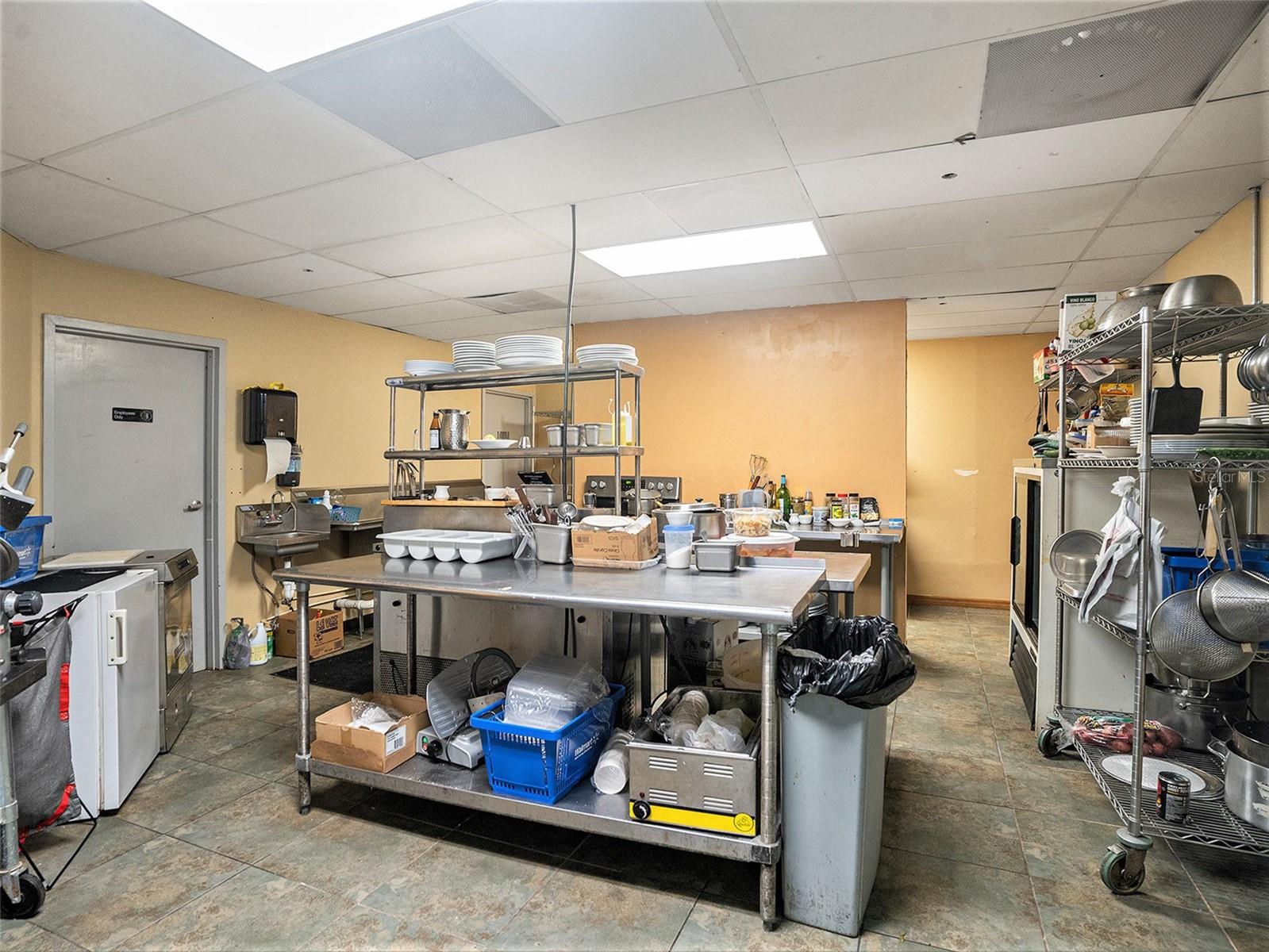 116 N KINGS AVE, BRANDON, FL, 33510