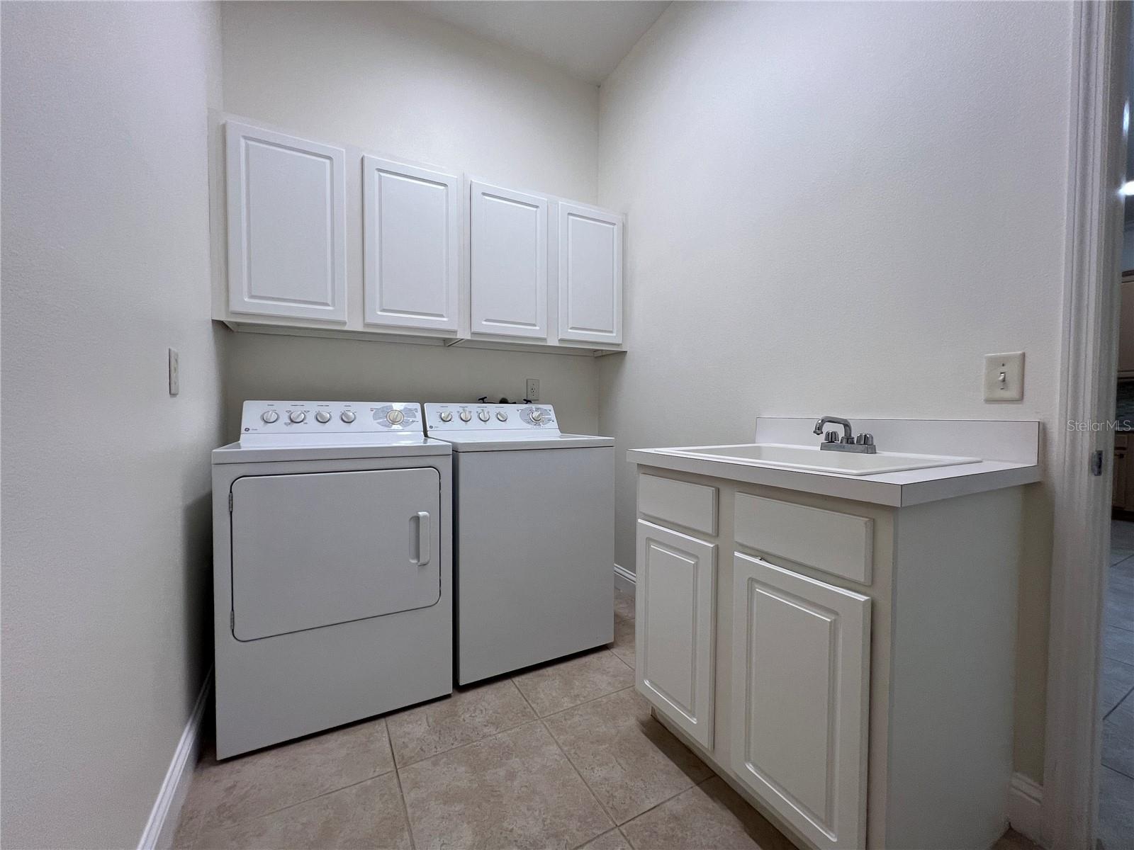 10674 WOODCHASE CIR, ORLANDO, FL, 32836