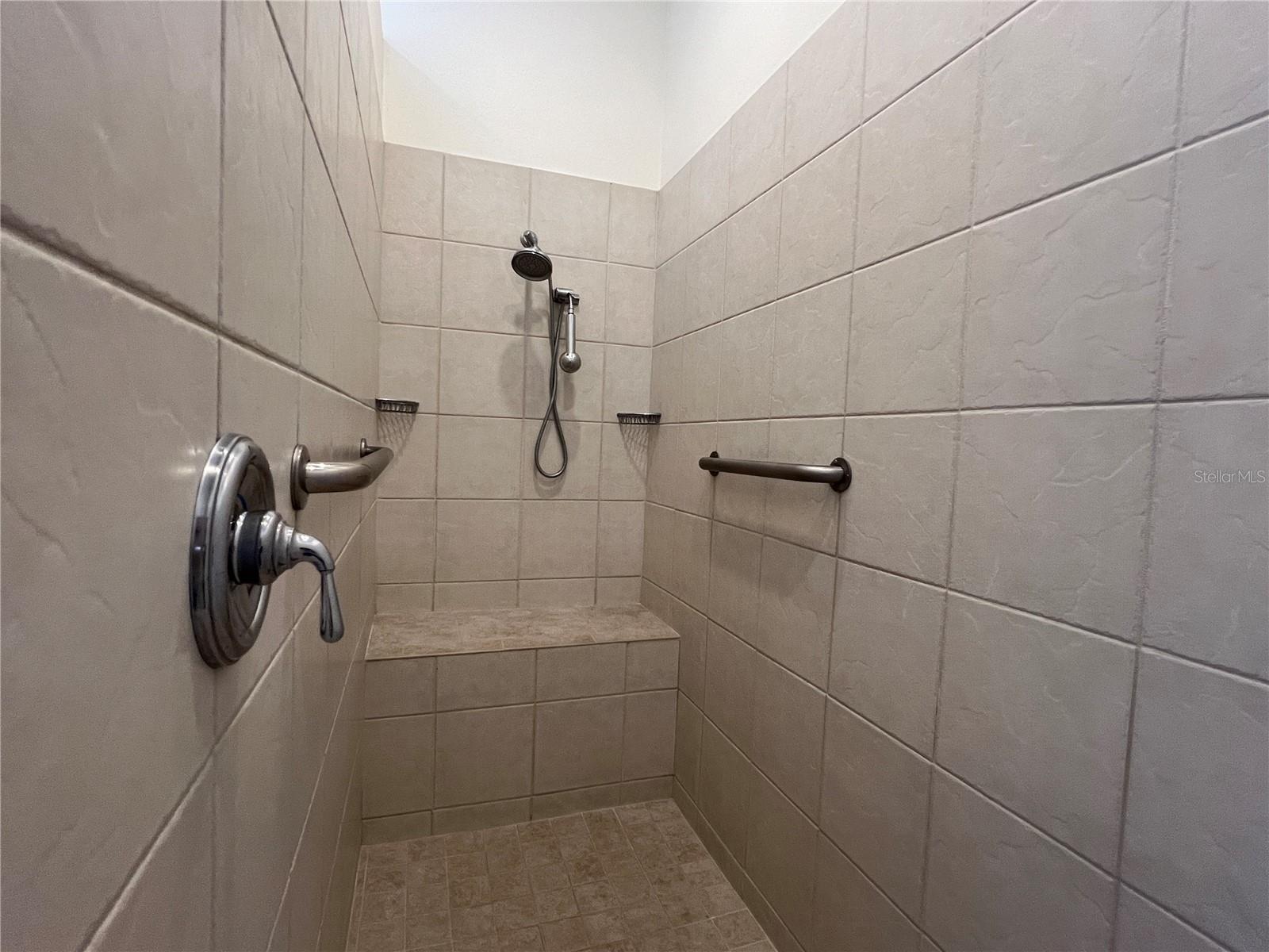 10674 WOODCHASE CIR, ORLANDO, FL, 32836