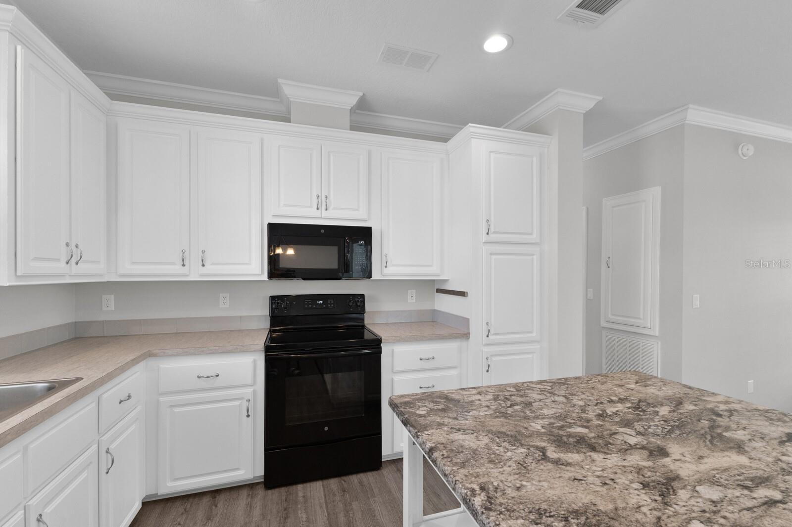 52 LEISURE WAY, PALMETTO, FL, 34221