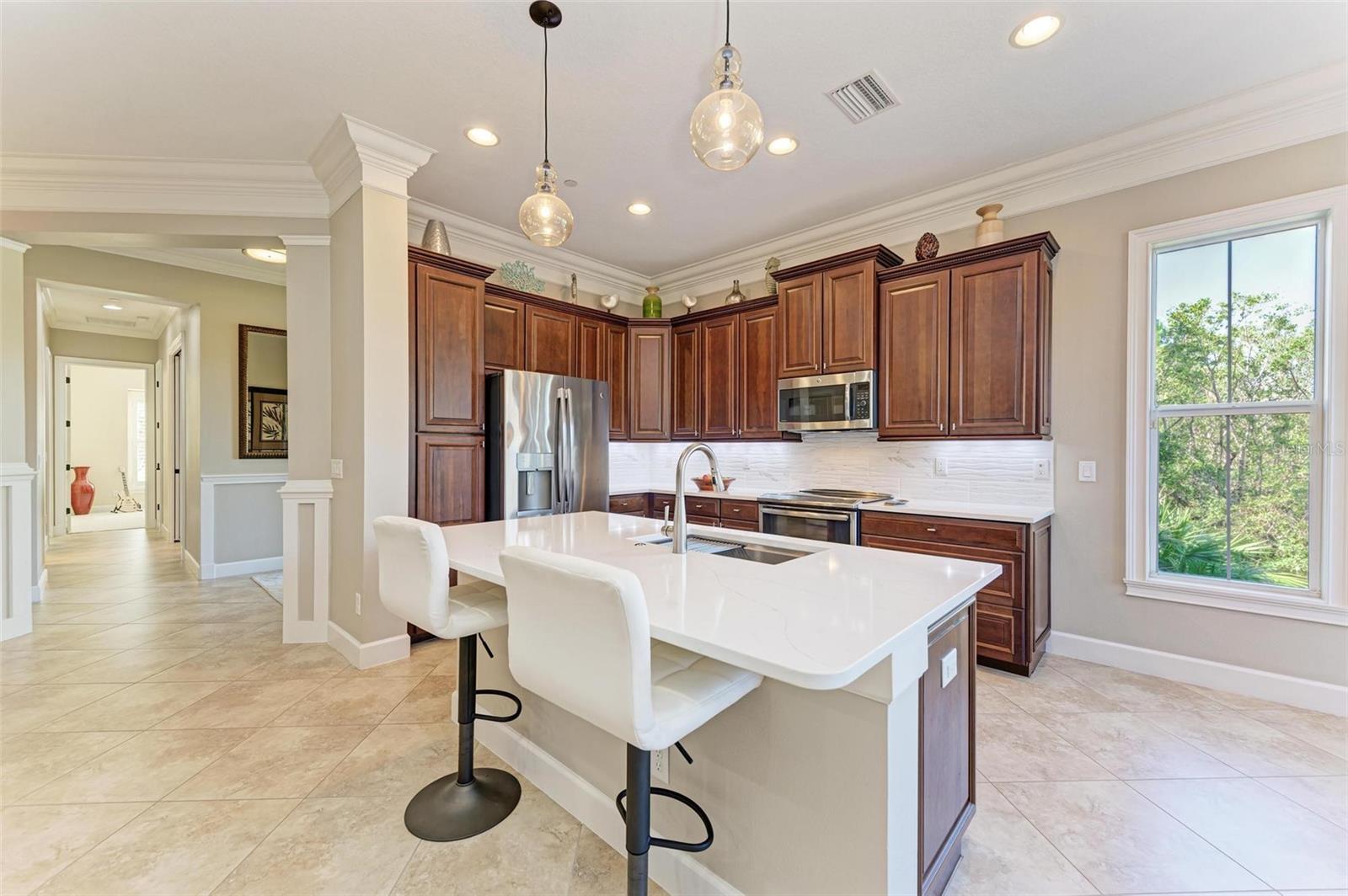 321 SAPPHIRE LAKE DR #101, BRADENTON, FL, 34209