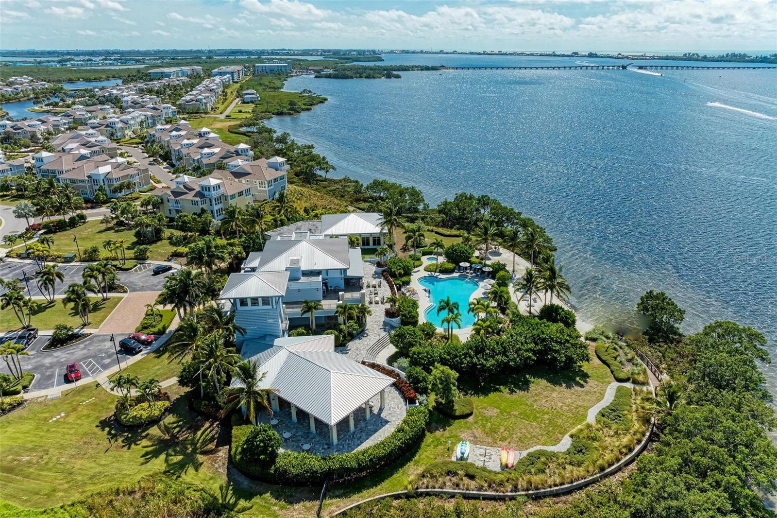 321 SAPPHIRE LAKE DR #101, BRADENTON, FL, 34209