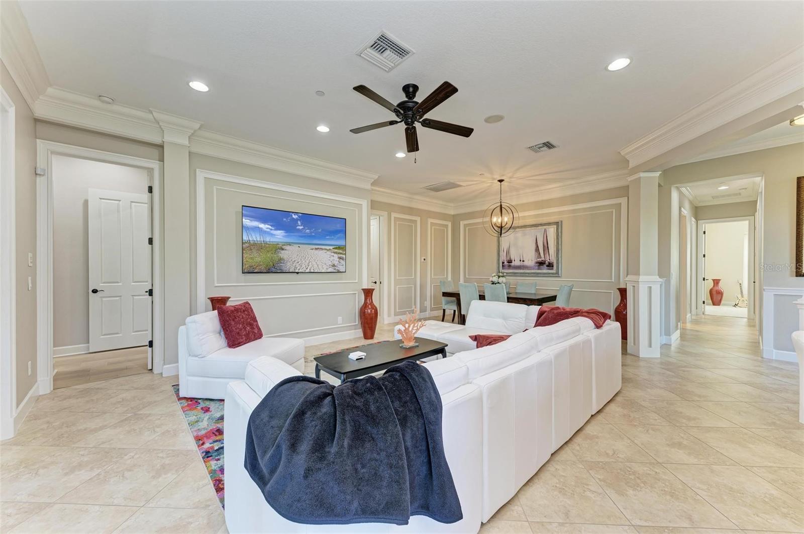 321 SAPPHIRE LAKE DR #101, BRADENTON, FL, 34209