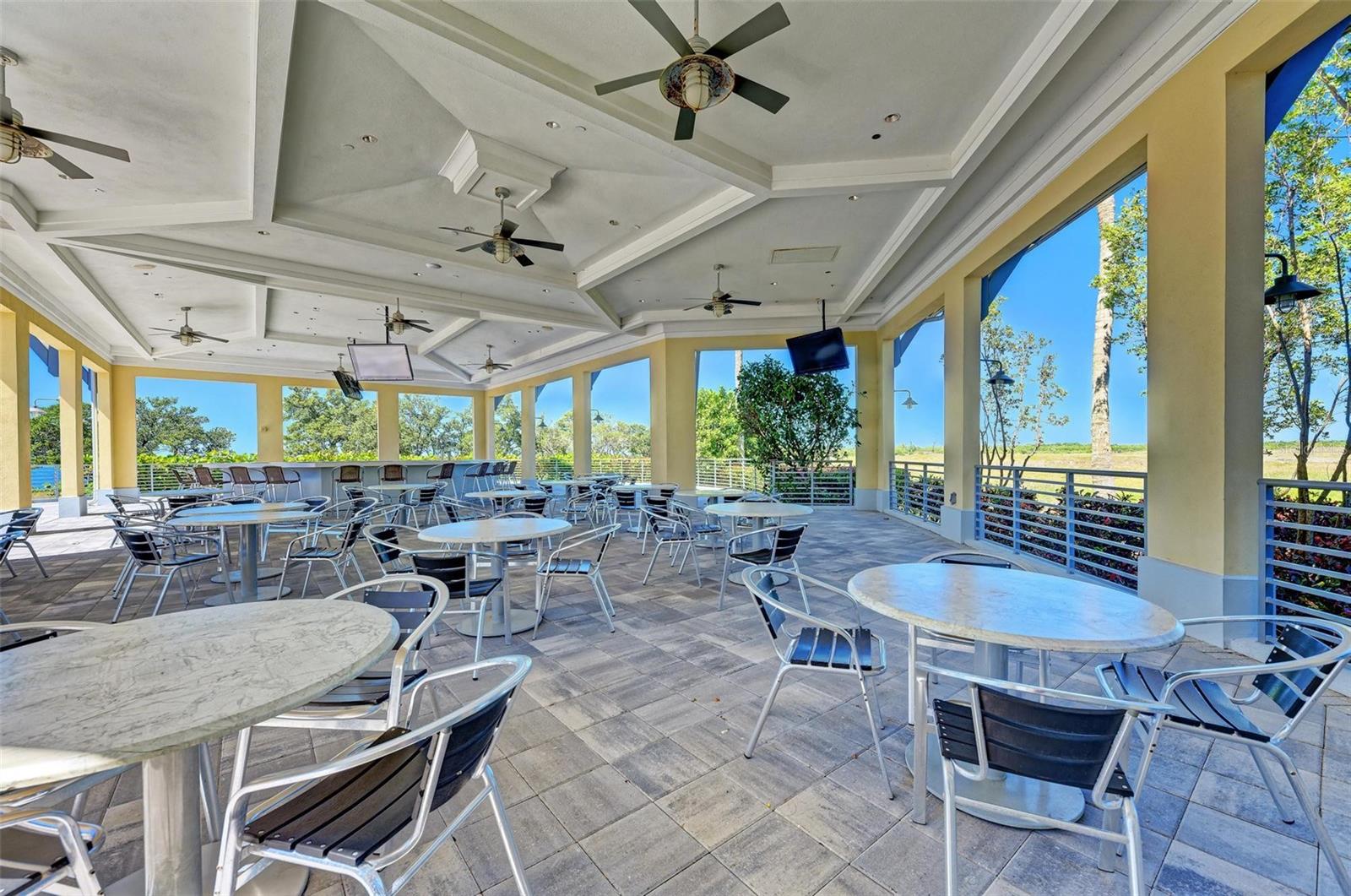 321 SAPPHIRE LAKE DR #101, BRADENTON, FL, 34209