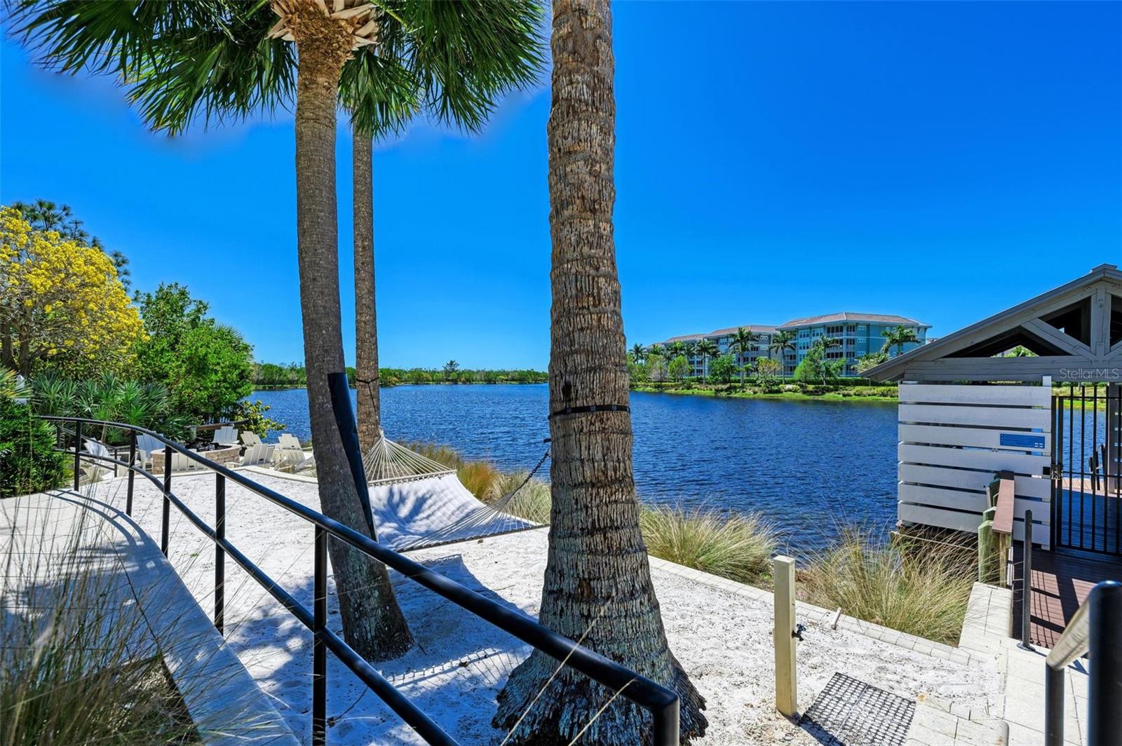 321 SAPPHIRE LAKE DR #101, BRADENTON, FL, 34209