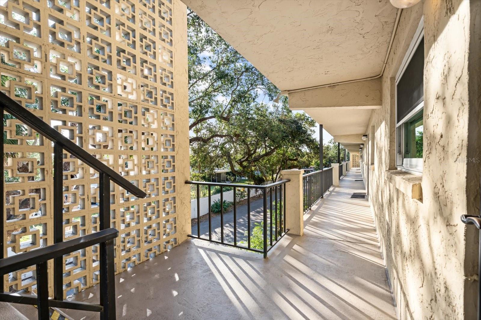 2280 STICKNEY POINT RD #420, SARASOTA, FL, 34231