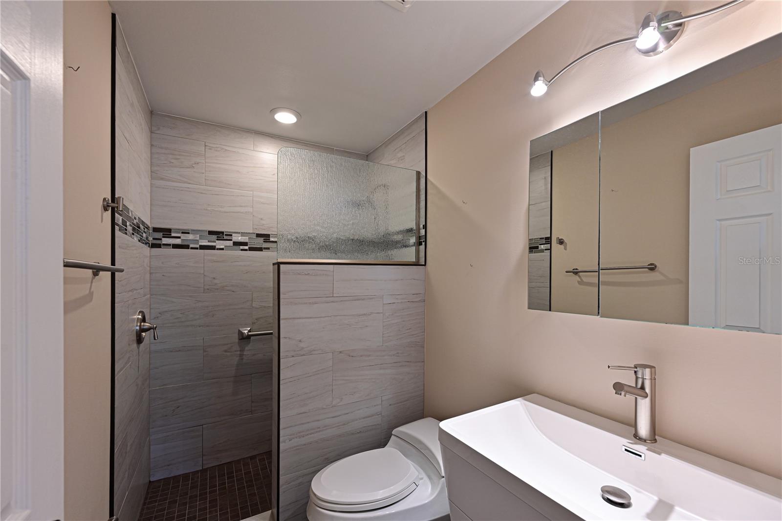 9428 CONCORD CIR, BRADENTON, FL, 34210
