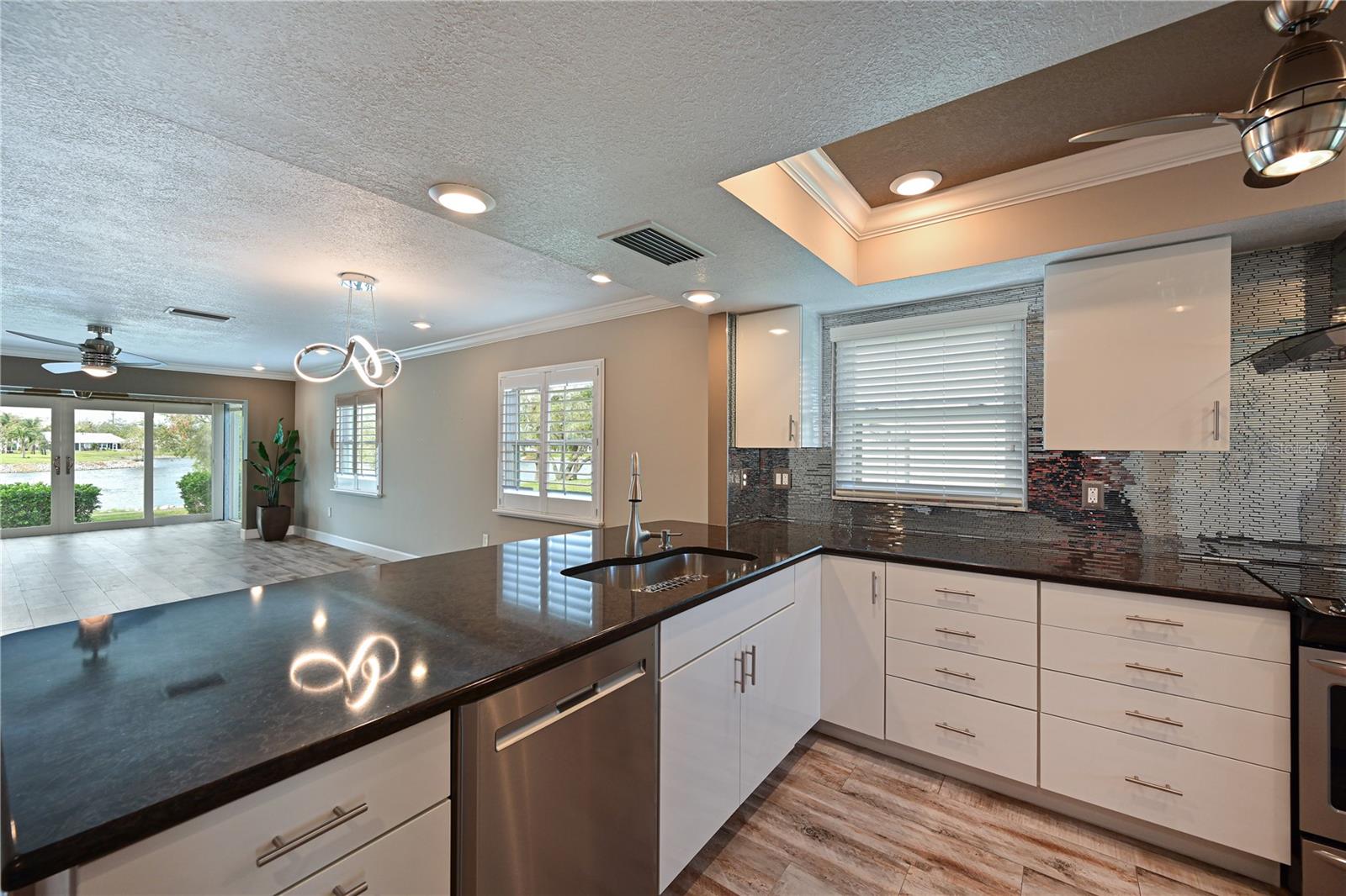 9428 CONCORD CIR, BRADENTON, FL, 34210