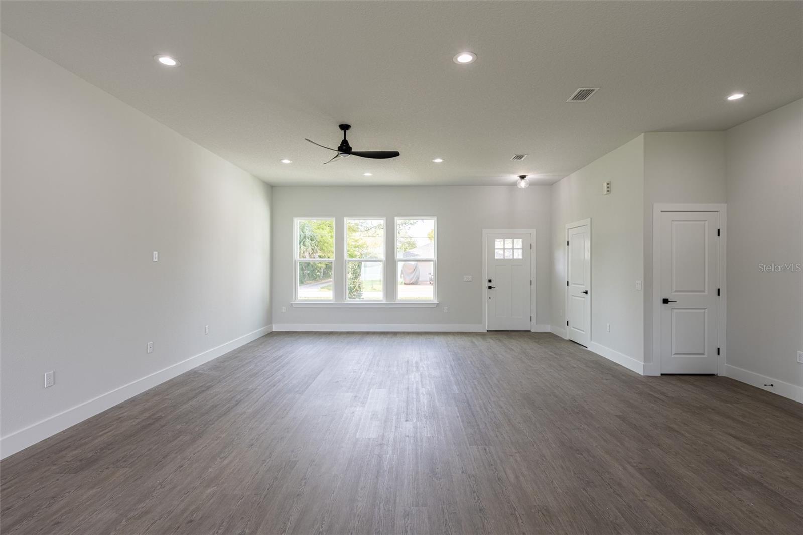 8 WHEELING LN, PALM COAST, FL, 32164