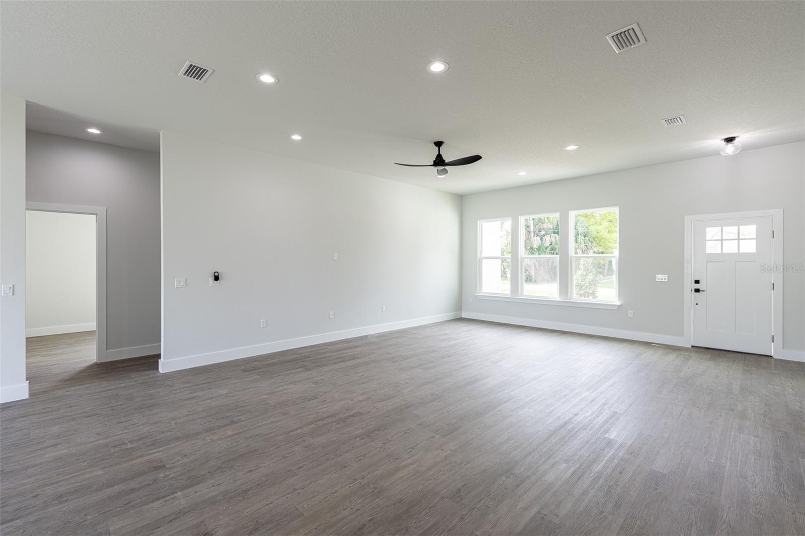 8 WHEELING LN, PALM COAST, FL, 32164
