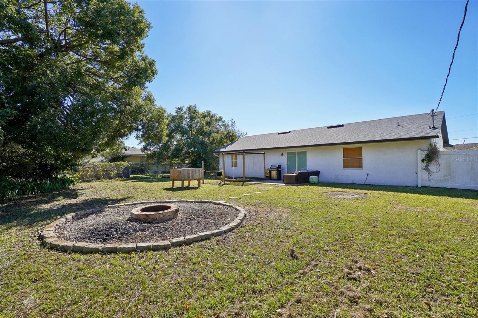 3407 COMMERCE AVE, DELTONA, FL, 32738