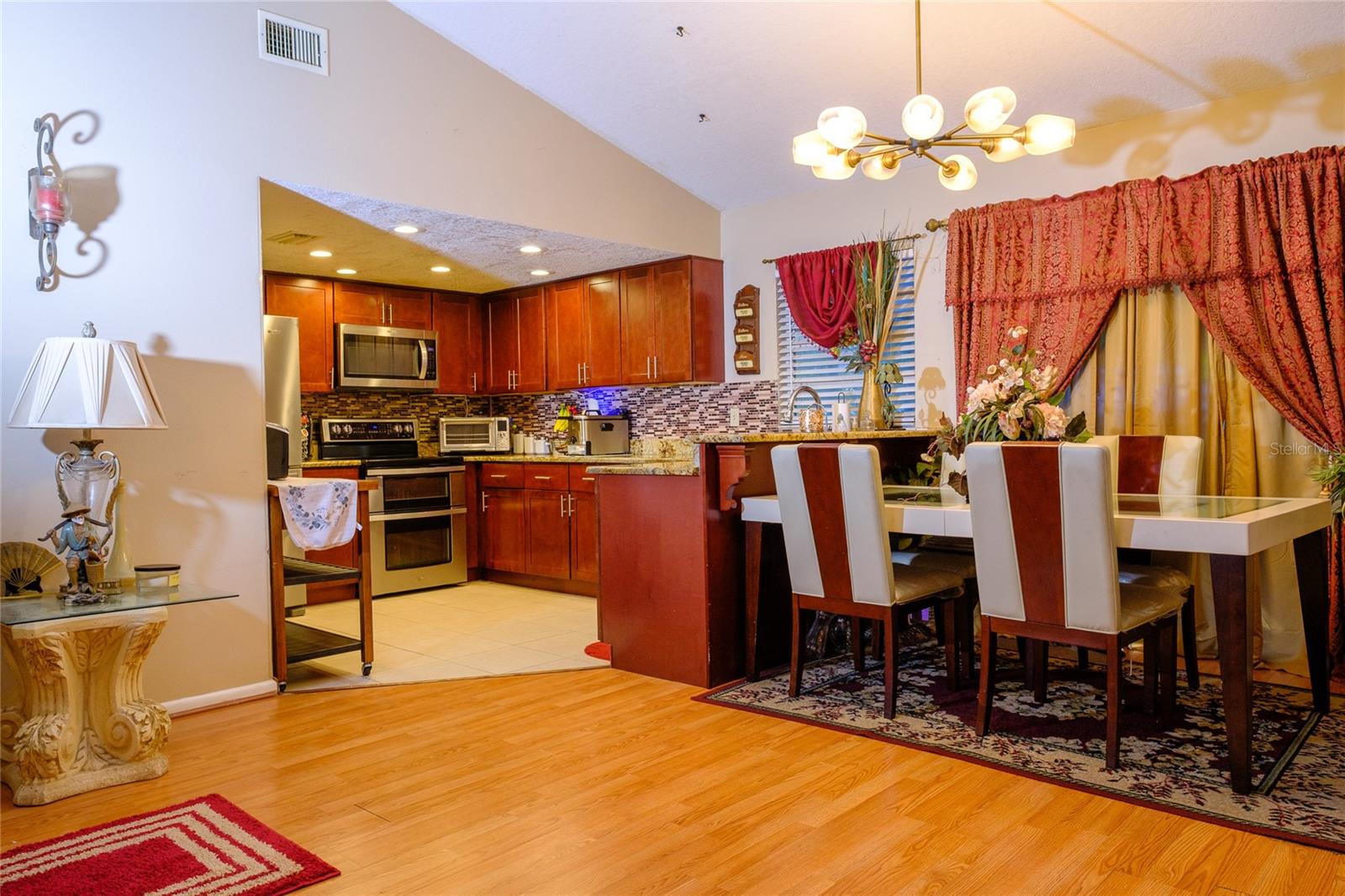 6811 DAUPHIN, TAMPA, FL, 33611