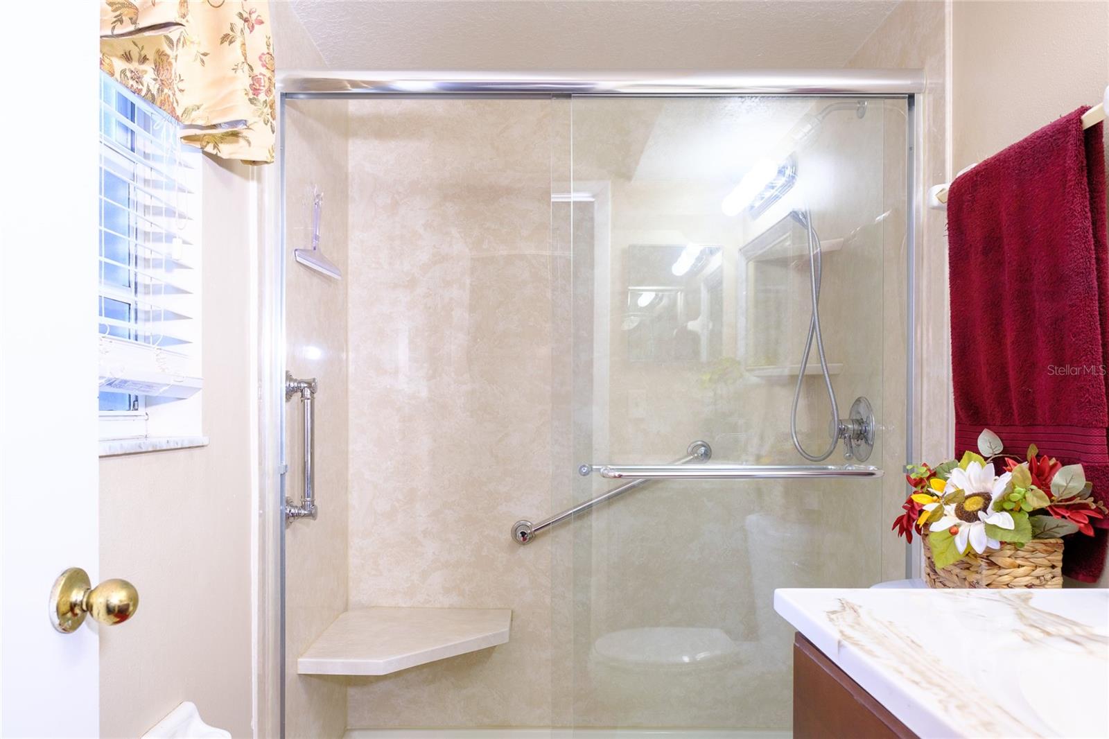 6811 DAUPHIN, TAMPA, FL, 33611