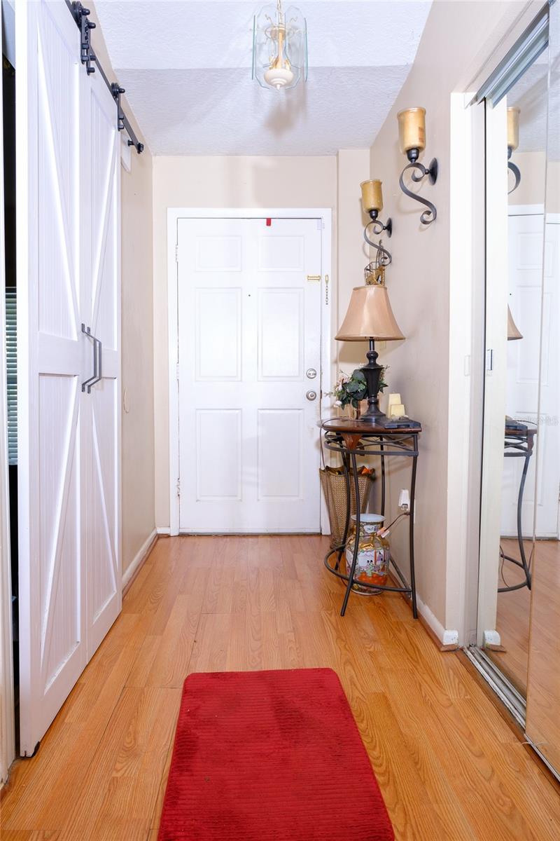 6811 DAUPHIN, TAMPA, FL, 33611