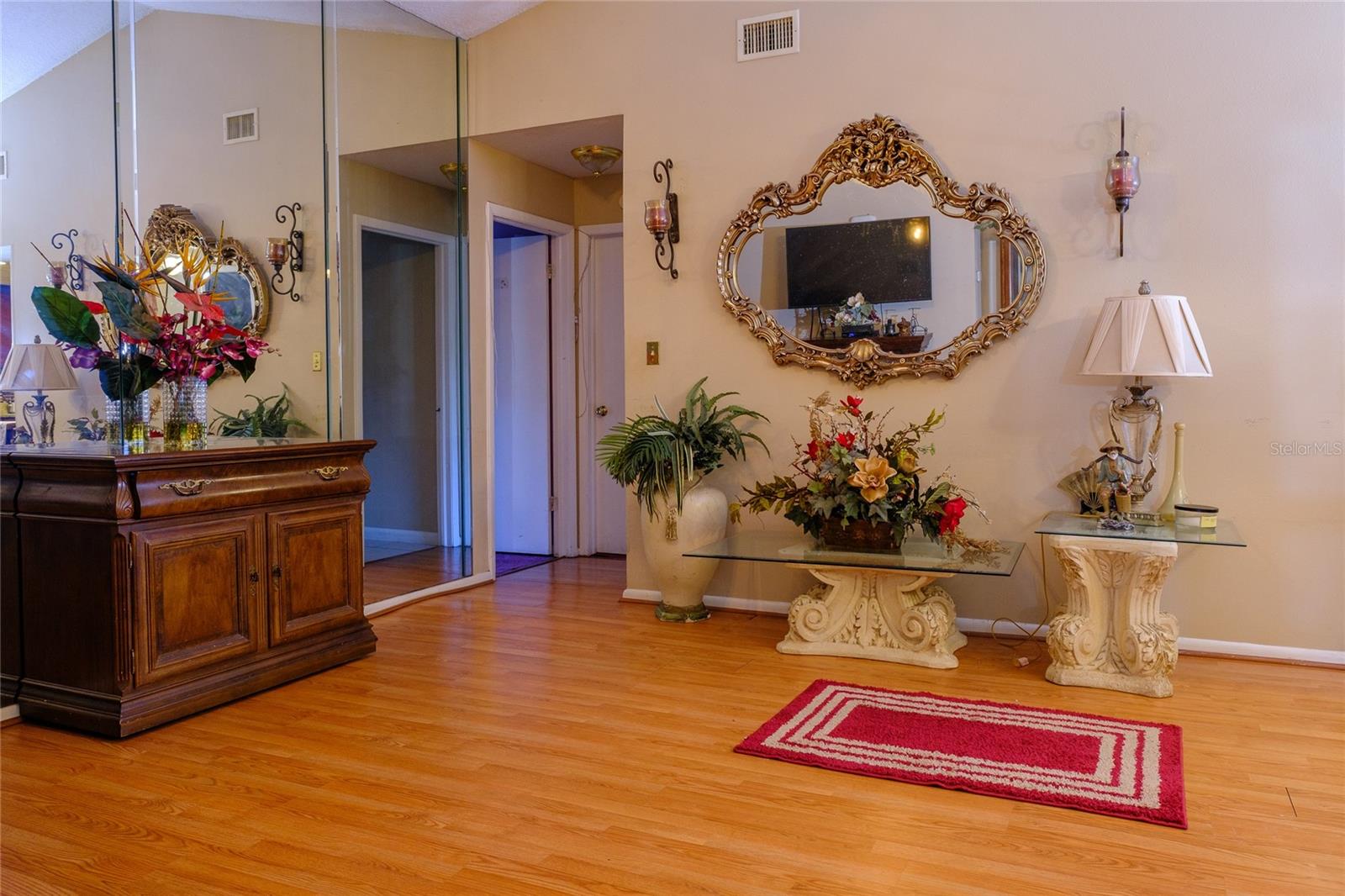 6811 DAUPHIN, TAMPA, FL, 33611