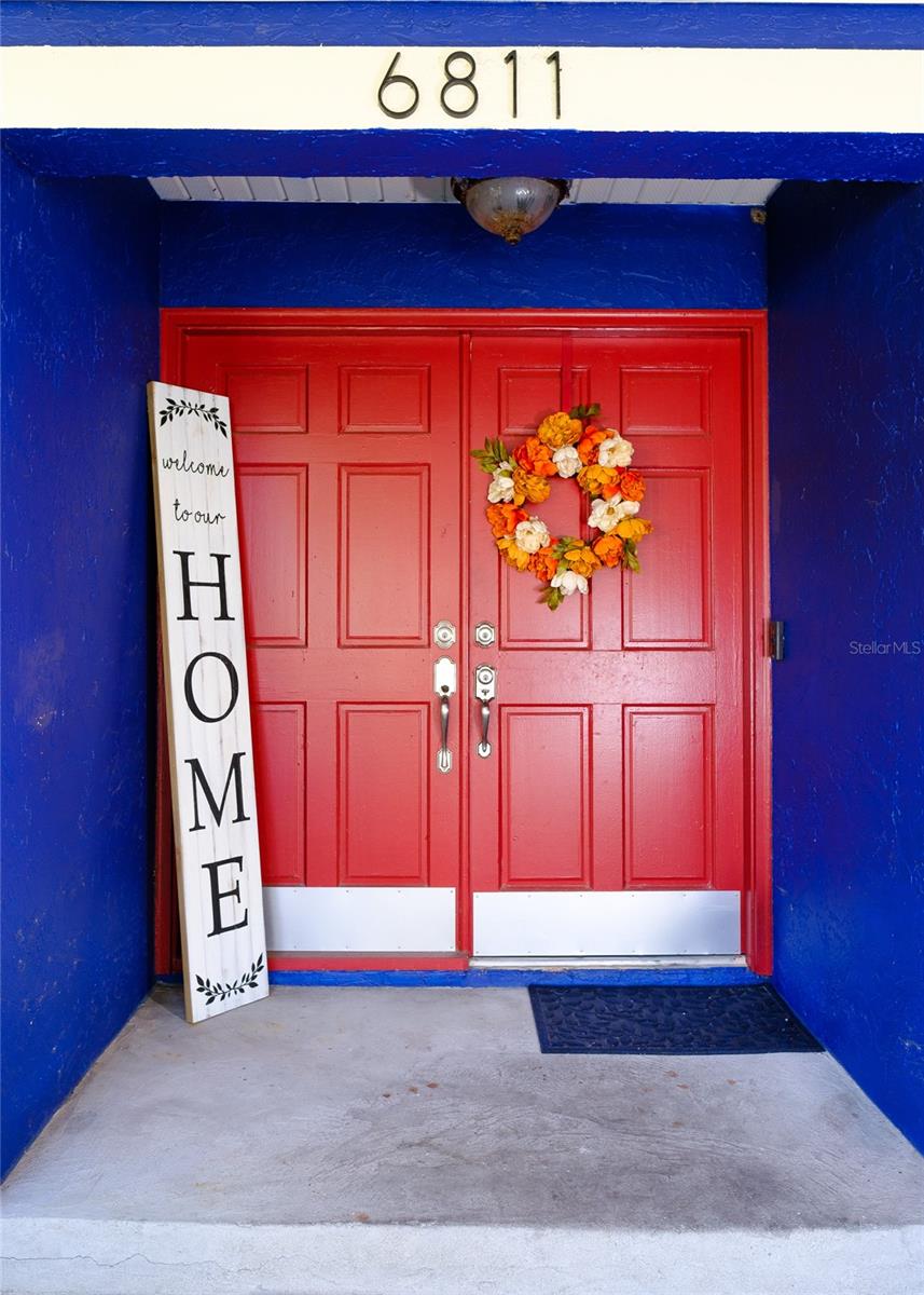 6811 DAUPHIN, TAMPA, FL, 33611