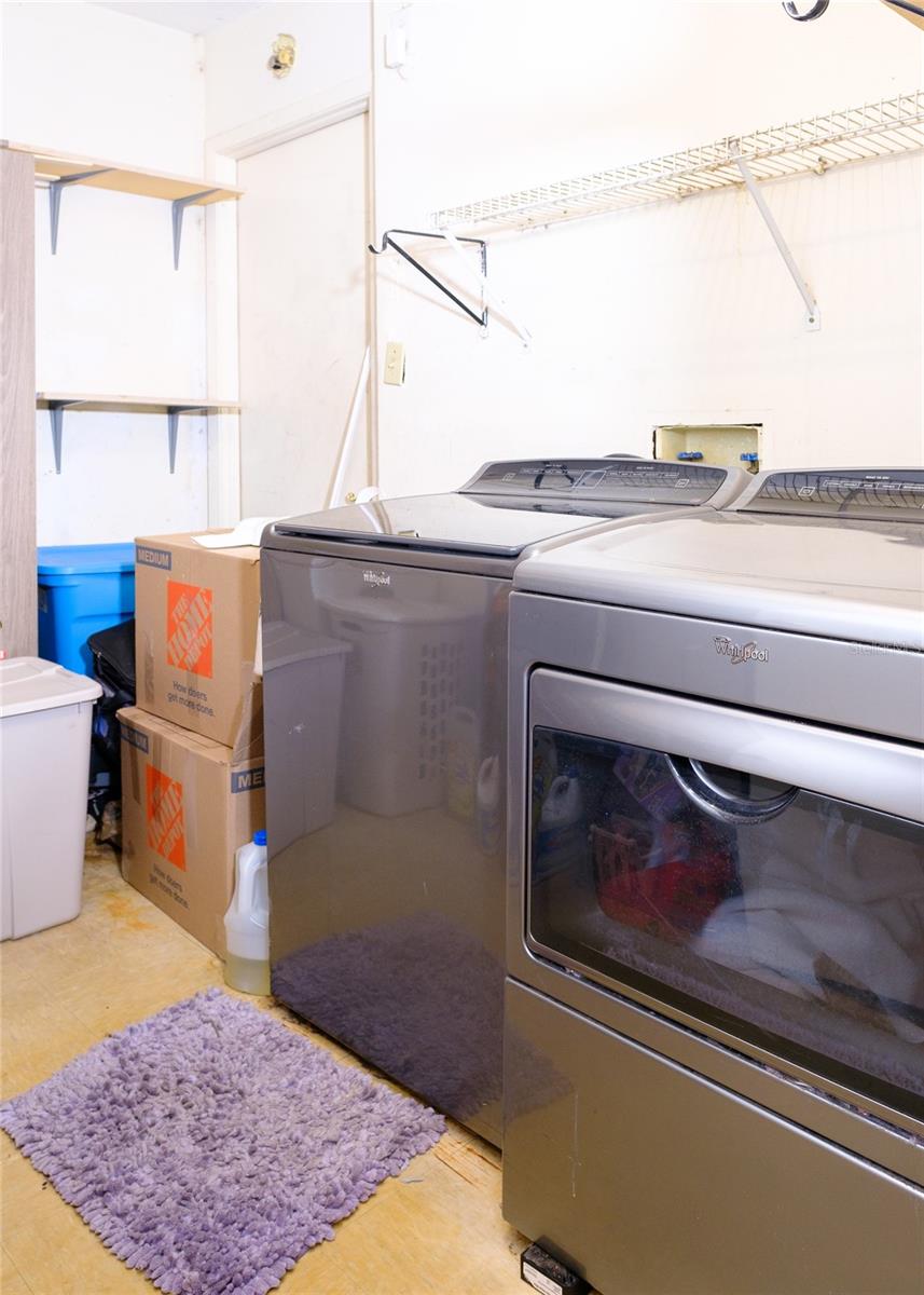 6811 DAUPHIN, TAMPA, FL, 33611