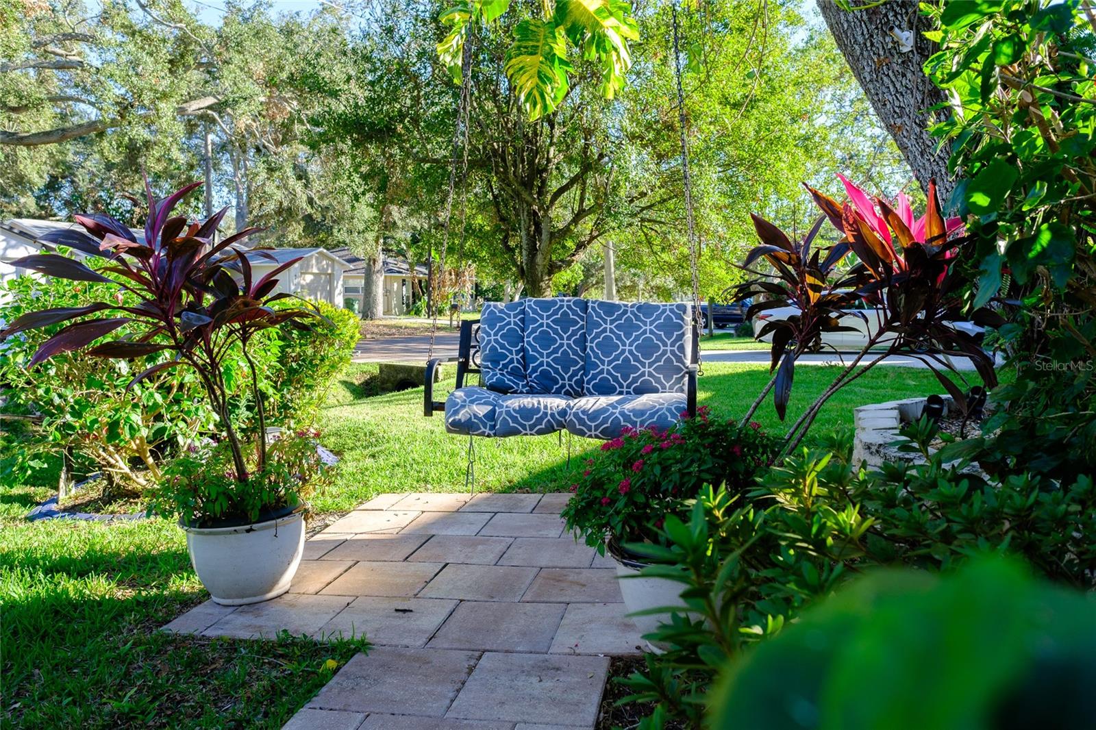 6811 DAUPHIN, TAMPA, FL, 33611