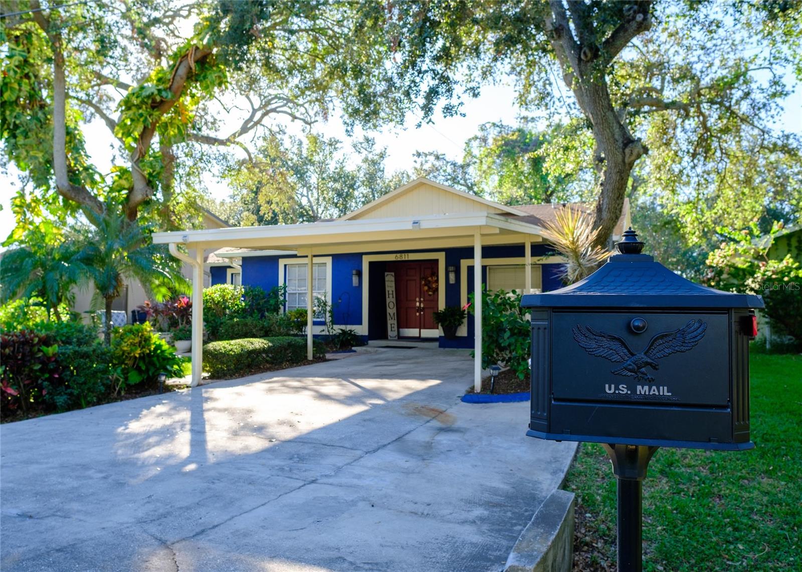 6811 DAUPHIN, TAMPA, FL, 33611