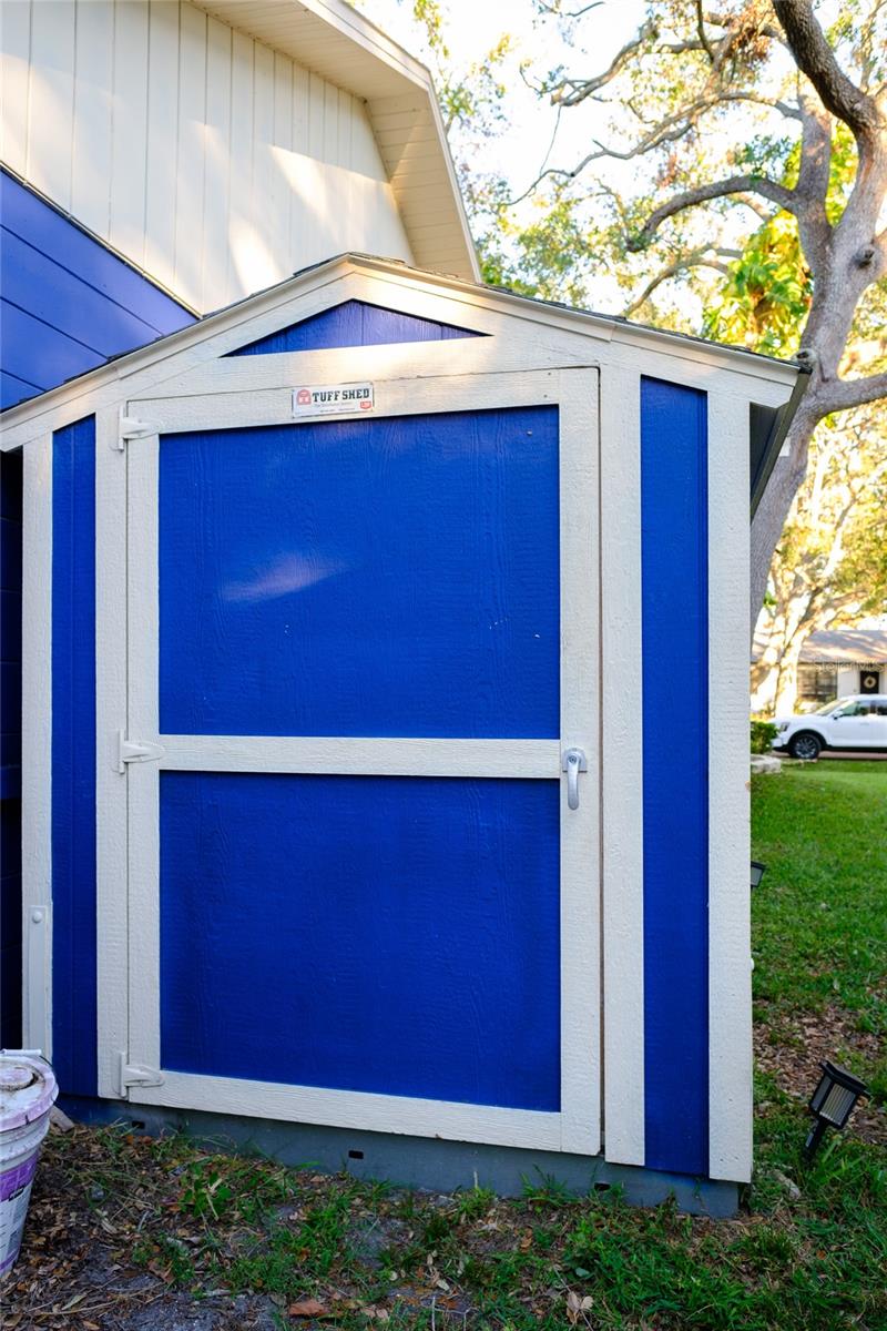 6811 DAUPHIN, TAMPA, FL, 33611