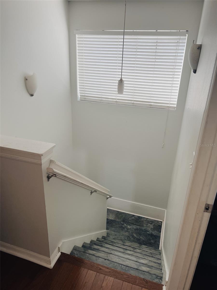 1102 W CHARTER ST, TAMPA, FL, 33602