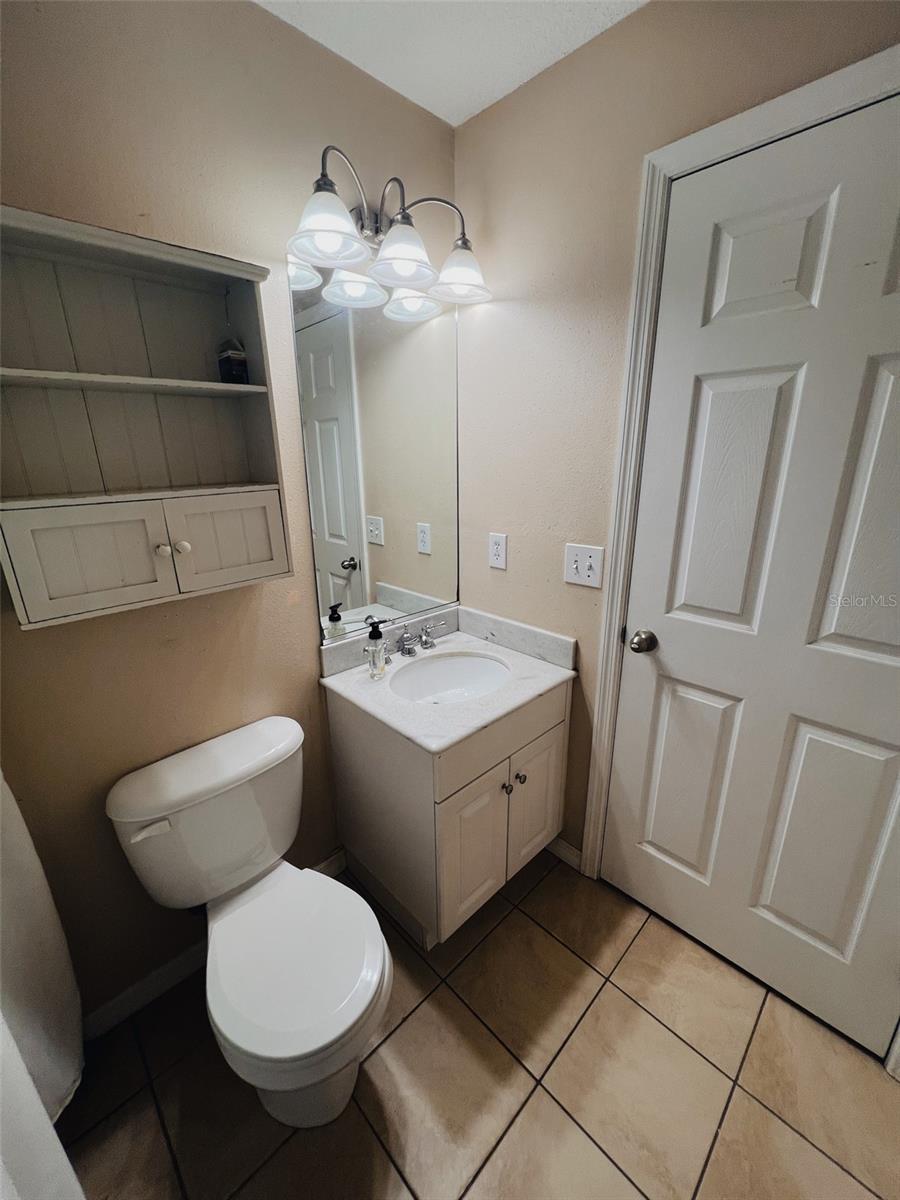 1102 W CHARTER ST, TAMPA, FL, 33602