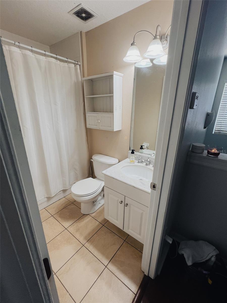 1102 W CHARTER ST, TAMPA, FL, 33602