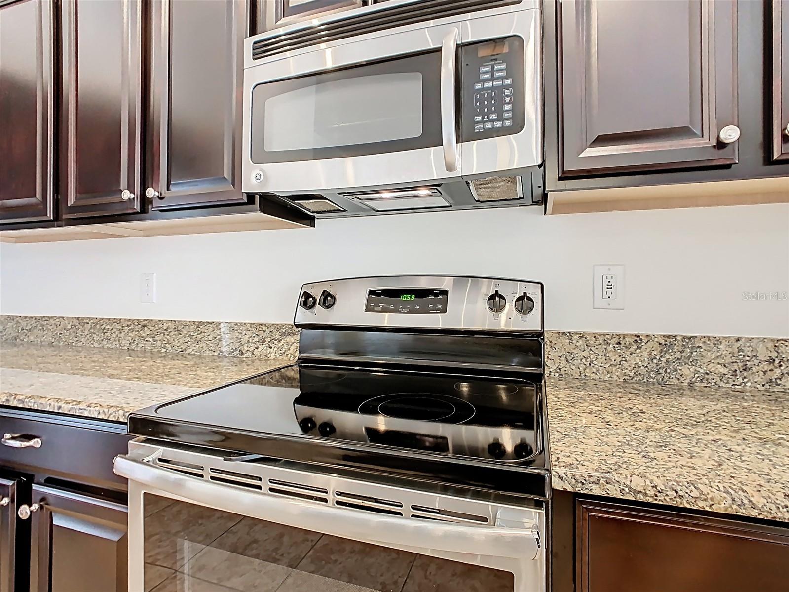 8914 DOVE VALLEY WAY, DAVENPORT, FL, 33896