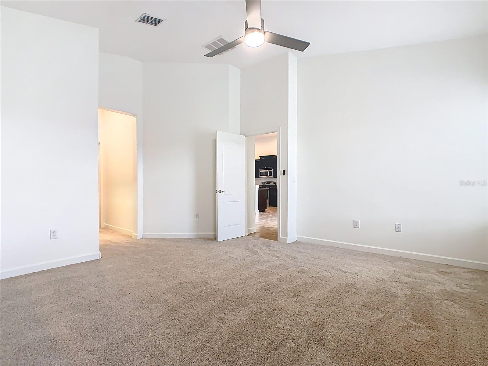 8914 DOVE VALLEY WAY, DAVENPORT, FL, 33896