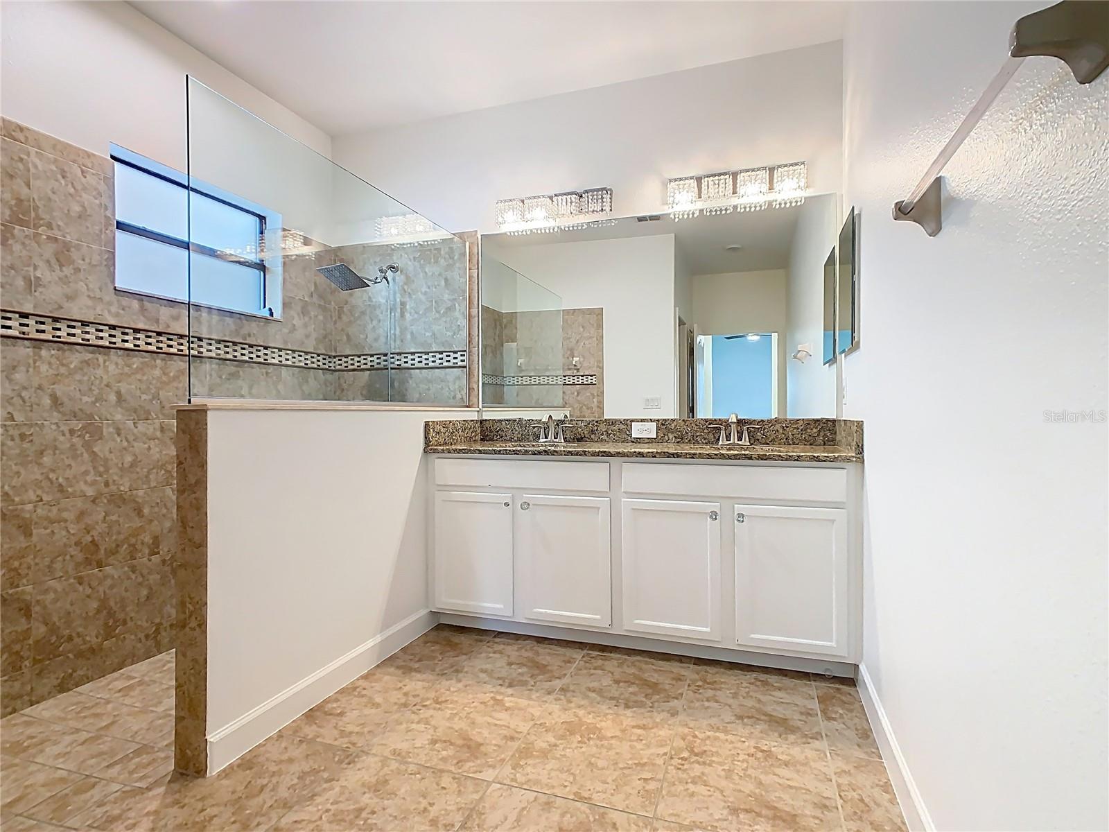 8914 DOVE VALLEY WAY, DAVENPORT, FL, 33896