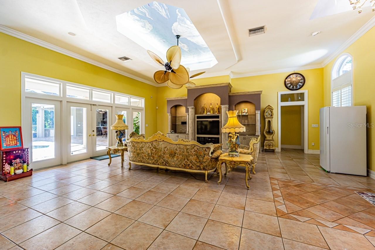 5900 98TH AVE N, PINELLAS PARK, FL, 33782