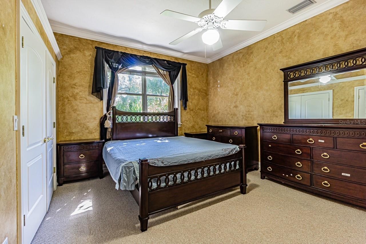 5900 98TH AVE N, PINELLAS PARK, FL, 33782