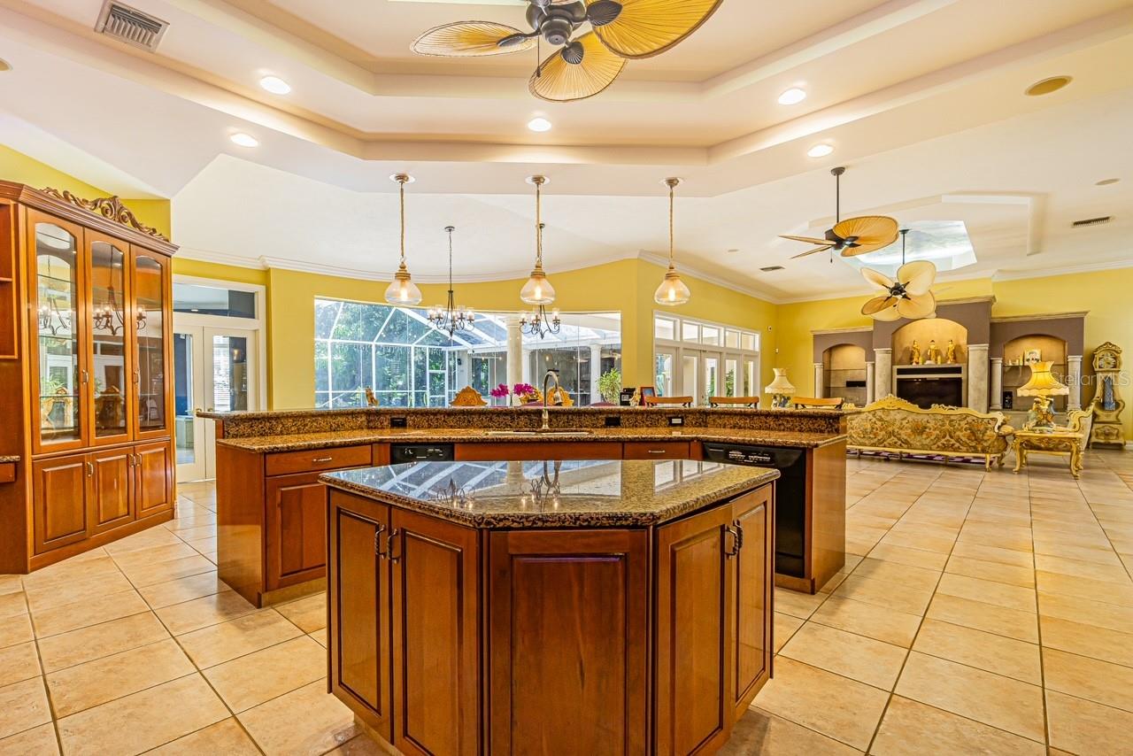 5900 98TH AVE N, PINELLAS PARK, FL, 33782