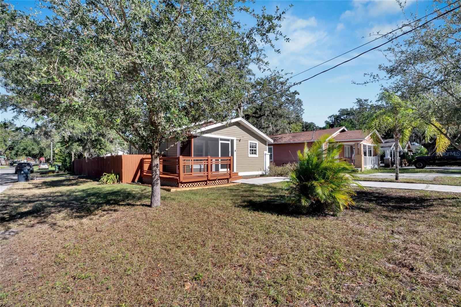 1100 E LOUISIANA AVE, TAMPA, FL, 33603