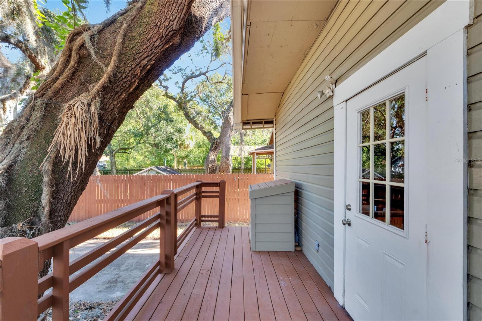 1100 E LOUISIANA AVE, TAMPA, FL, 33603