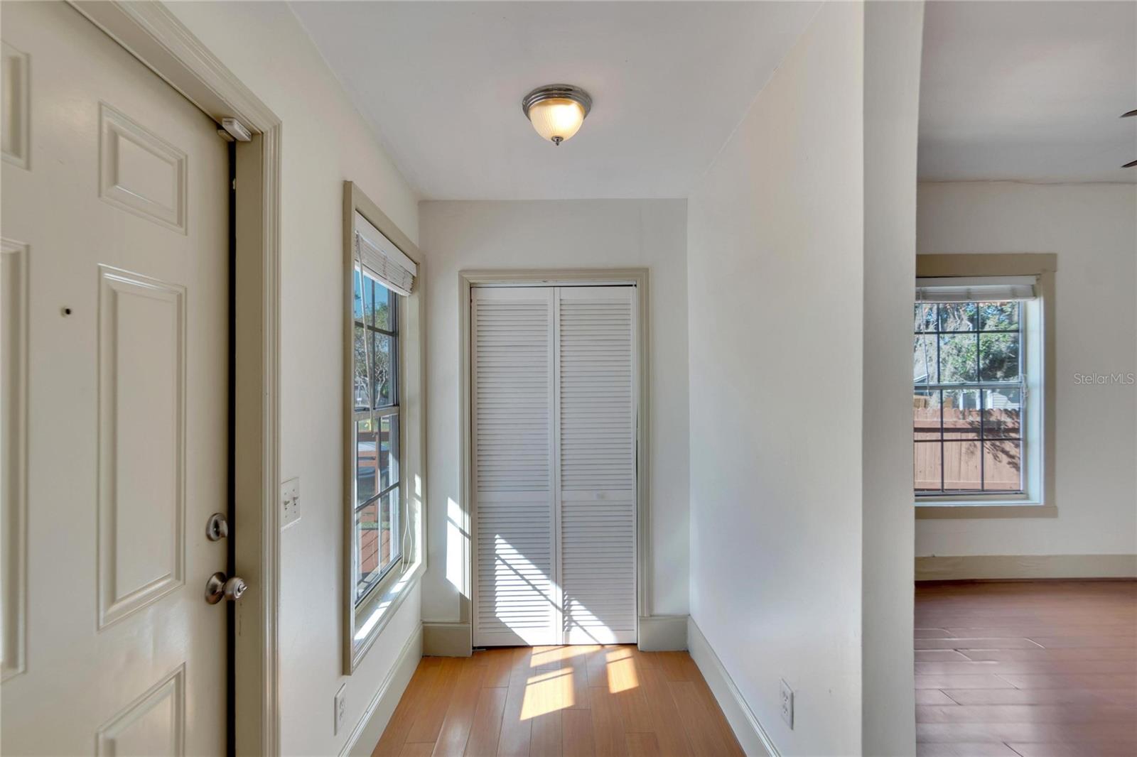 1100 E LOUISIANA AVE, TAMPA, FL, 33603