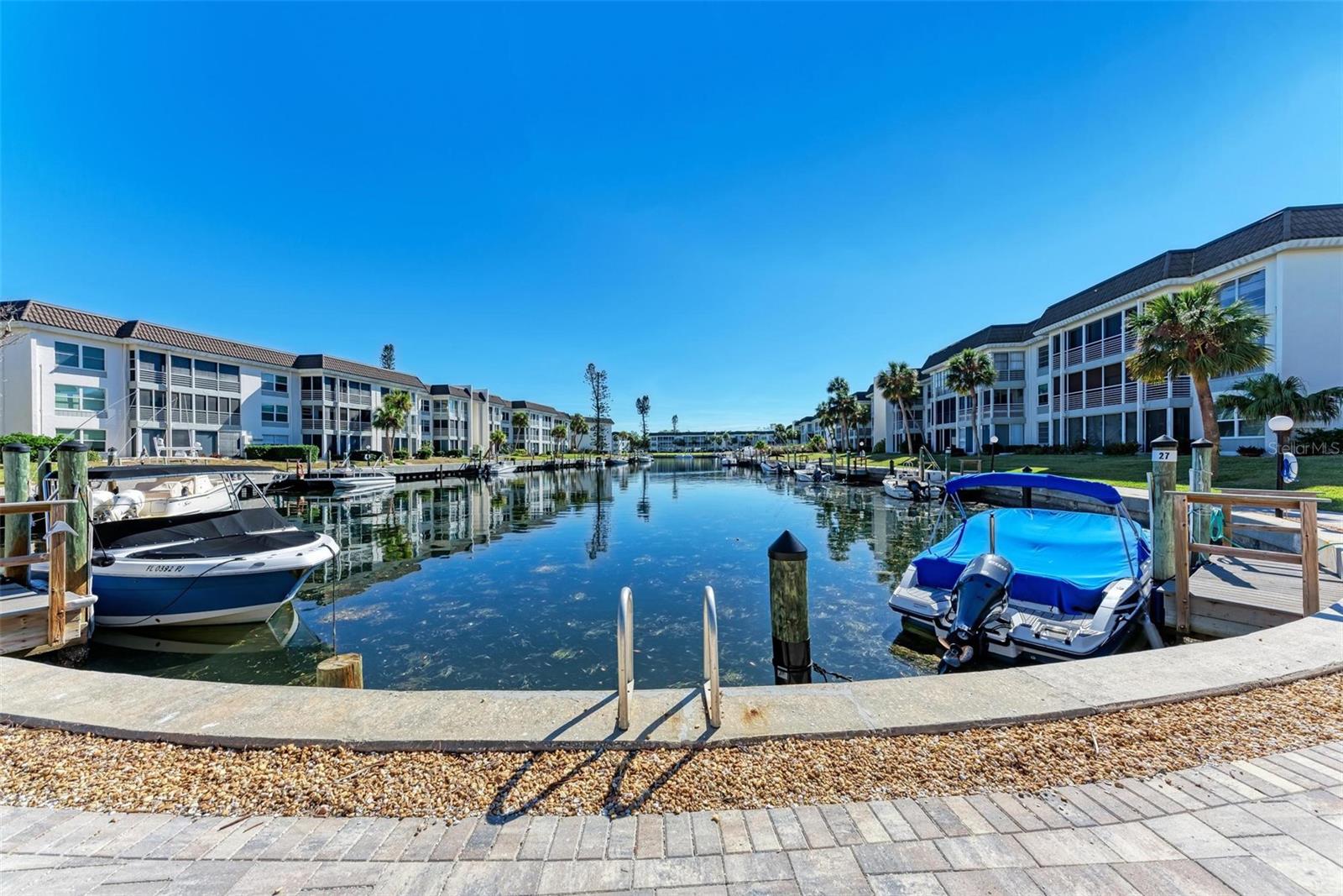 4370 CHATHAM DR #104, LONGBOAT KEY, FL, 34228