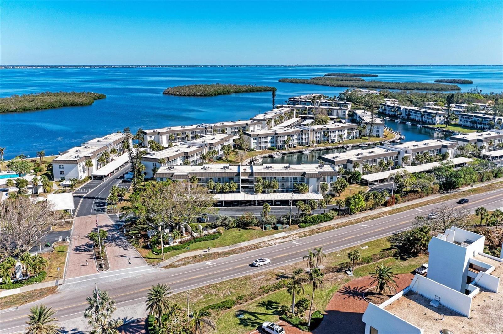 4370 CHATHAM DR #104, LONGBOAT KEY, FL, 34228