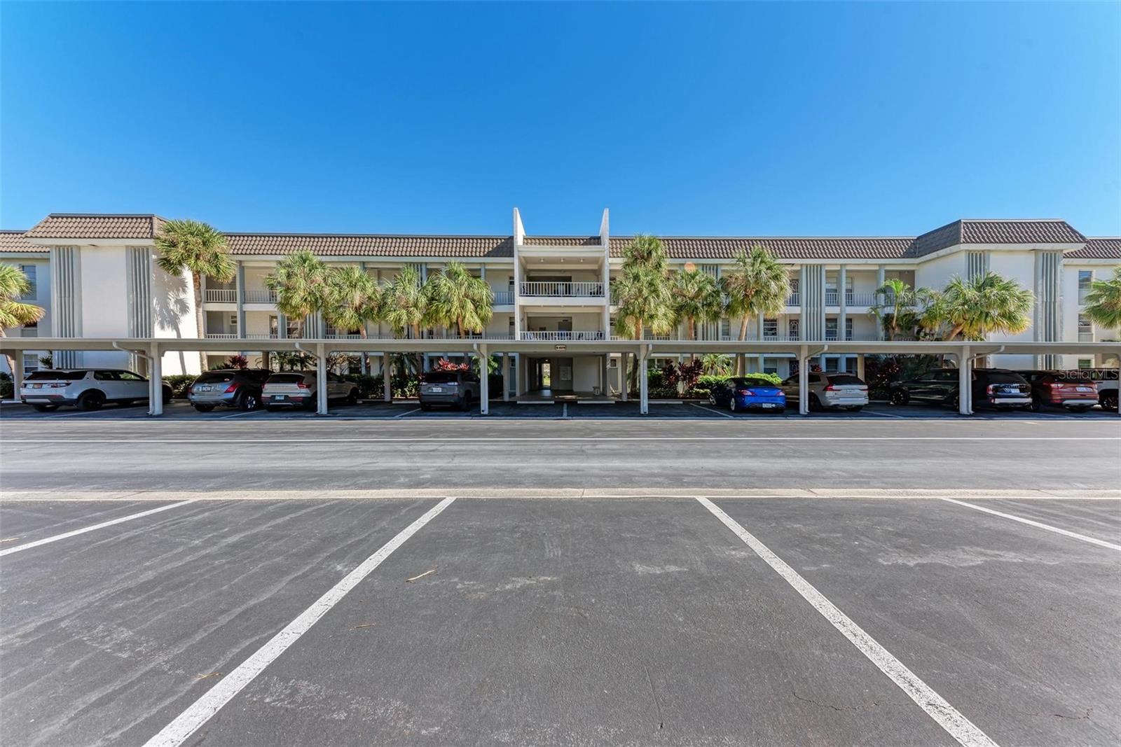 4370 CHATHAM DR #104, LONGBOAT KEY, FL, 34228