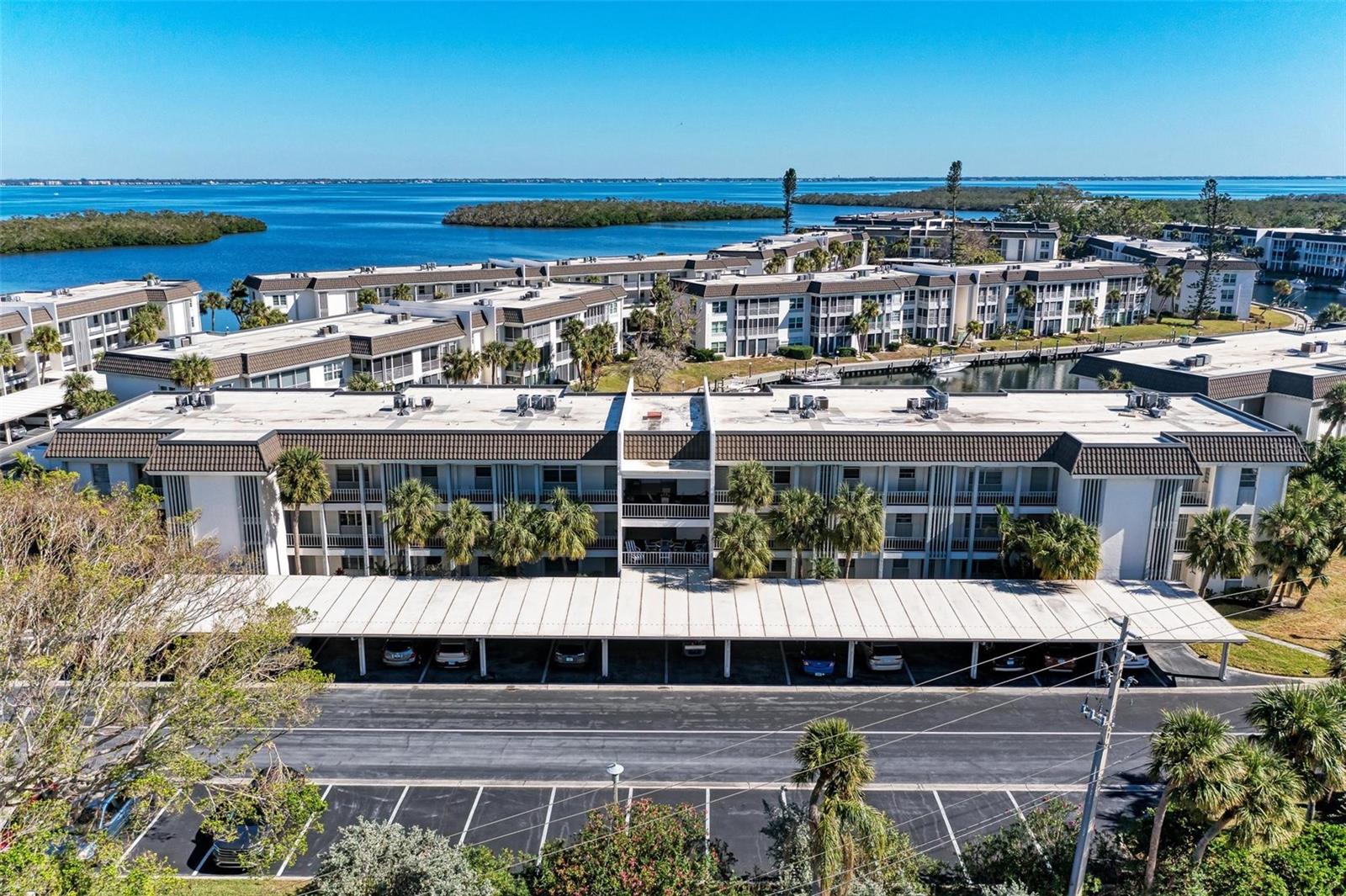 4370 CHATHAM DR #104, LONGBOAT KEY, FL, 34228