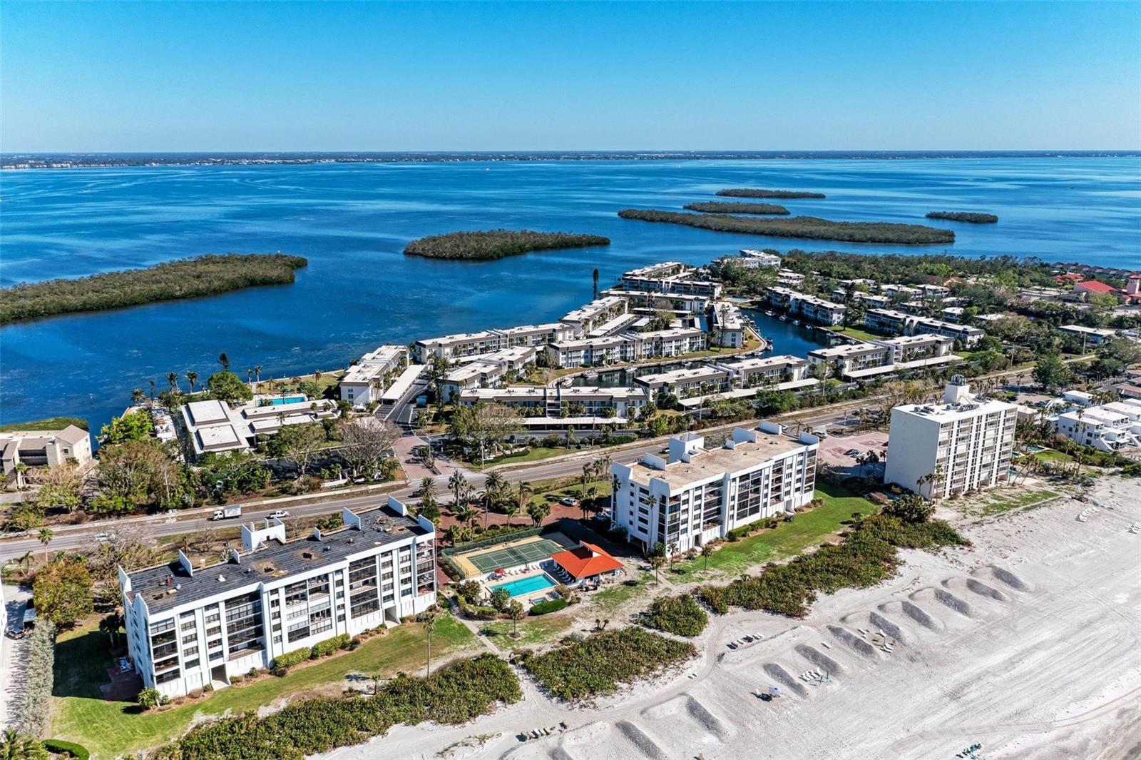 4370 CHATHAM DR #104, LONGBOAT KEY, FL, 34228