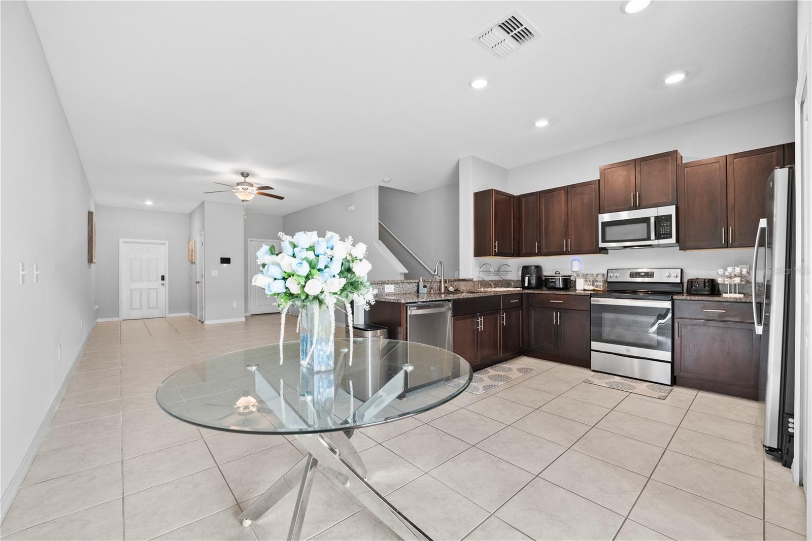 9709 PEMBROOKE PINES DR, SUN CITY CENTER, FL, 33573