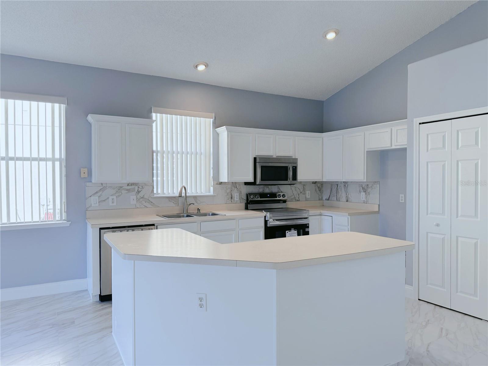 2179 WINDCREST LAKE CIR, ORLANDO, FL, 32824
