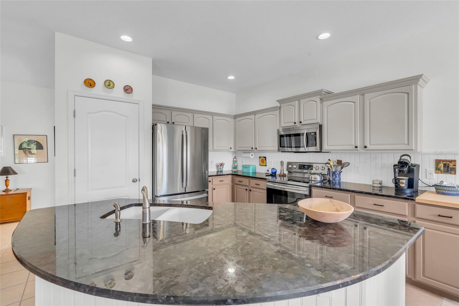 2458 VERDMONT CT, CAPE CORAL, FL, 33991