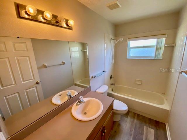 2611 VINEDALE AVE, VALRICO, FL, 33596