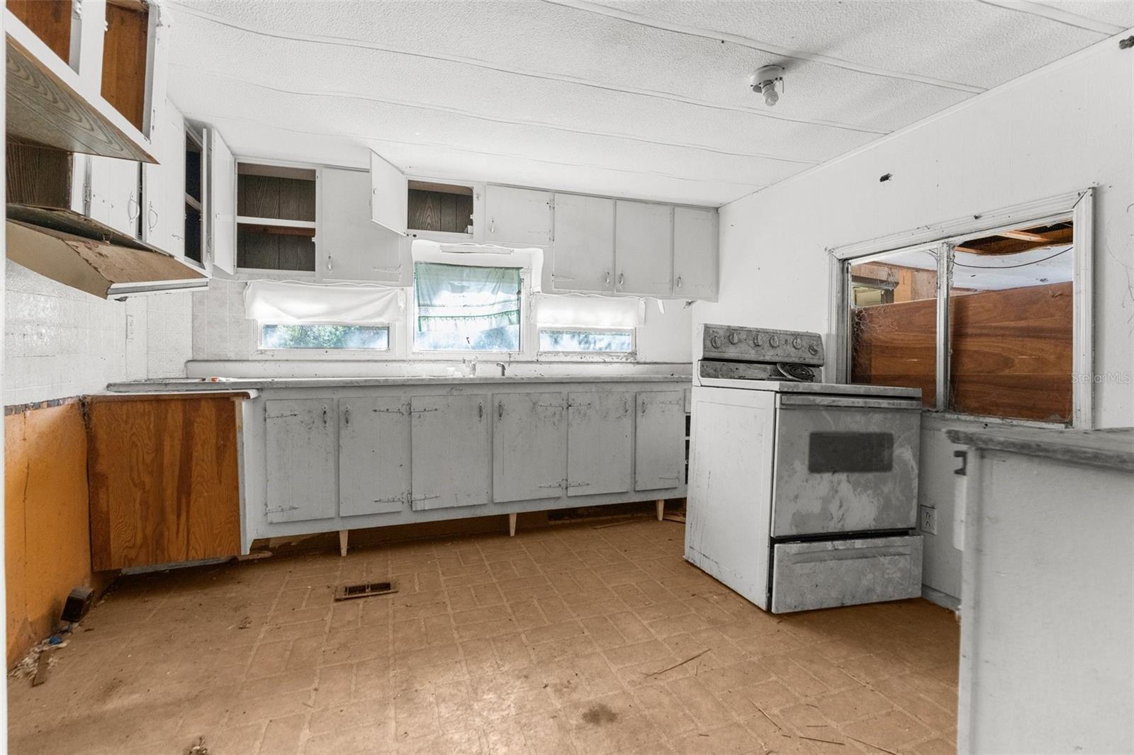 9347 RIVER ROCK DR, WEBSTER, FL, 33597