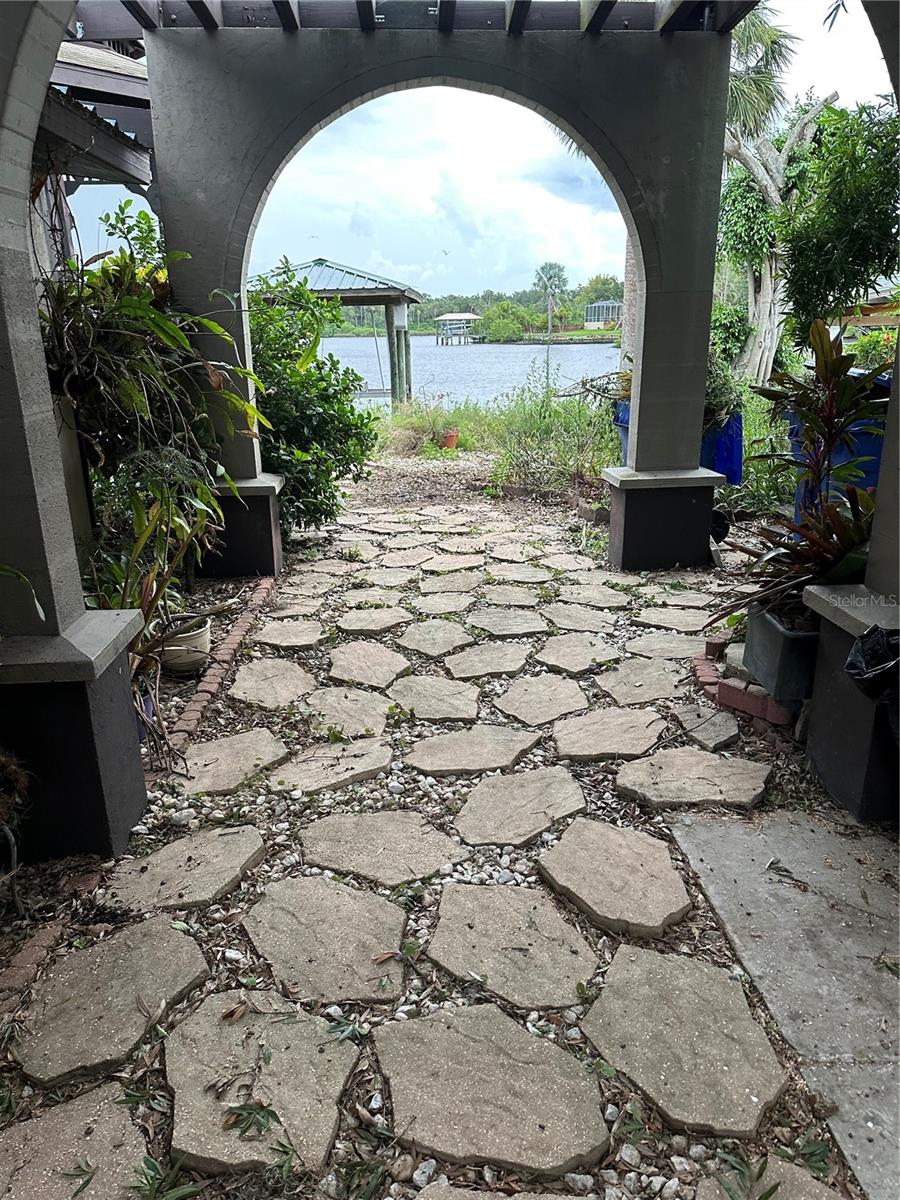 9922 ALAVISTA DR, GIBSONTON, FL, 33534